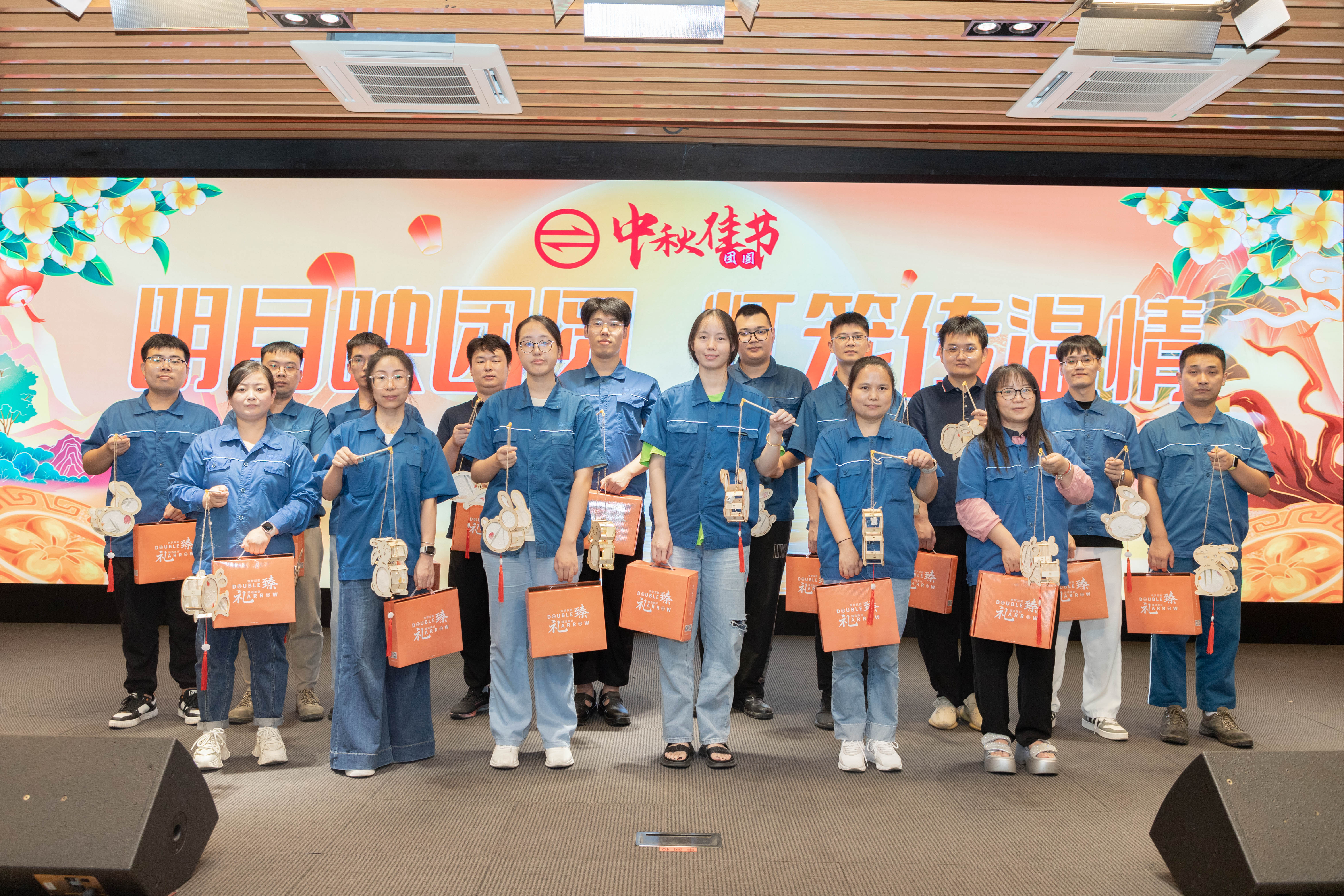 xpj葡萄新京迎中秋，灯笼传温情